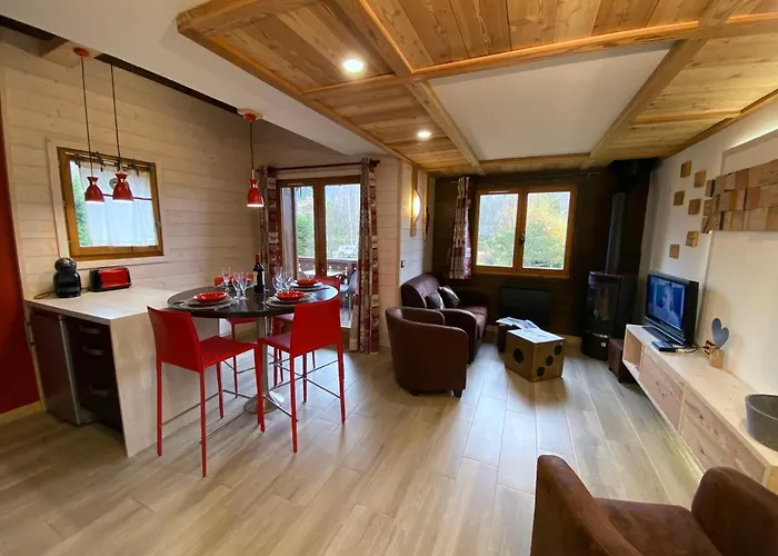 Bel Duplex A Avec Poele A Bois, Wifi, Parking - Fr-1-343-166 Шамоні